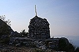 1184 Kamenná mohyla na Drveničke Stine - 655 m. n. m.
