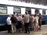  Enormný záujem novinárov je pochopiteľný. Legendárny Orient Express  je v Prahe vidiet iba sporadicky.