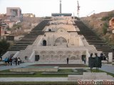  Jerevan, schody, dar amerických Arméncov svojej vlasti