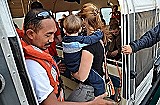 200 prevoz turistov z Rhodosu na záchranných člnoch späť na lod MSC Orchestra